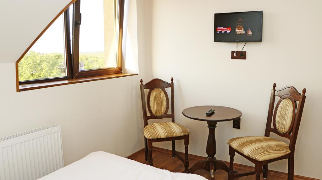 Hanu Lui Gica Spa Сату-Маре Номер фото